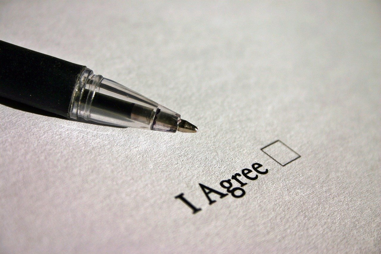 checklist paper pen